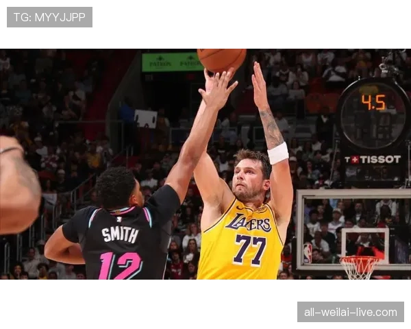 东契奇休赛期天天吃牛排配红酒，自律人设崩了？